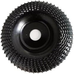 Ahşap Törpüsü Zımpara Diski Ahşap Eğe Diski 115mm x 22mm - Ahşap için özel tasarlanmış eğe diski (törpü), 115 mm dış çap × 22 mm mil bağlantı. Klasik zımpara disklerinden farklı olarak ahşap yapısına uygun büyük diş yapısı sayesinde ahşapta hızlı şekillendirme ve düzeltme sağlar. Küçük taşlama makinesi ile uyumlu.